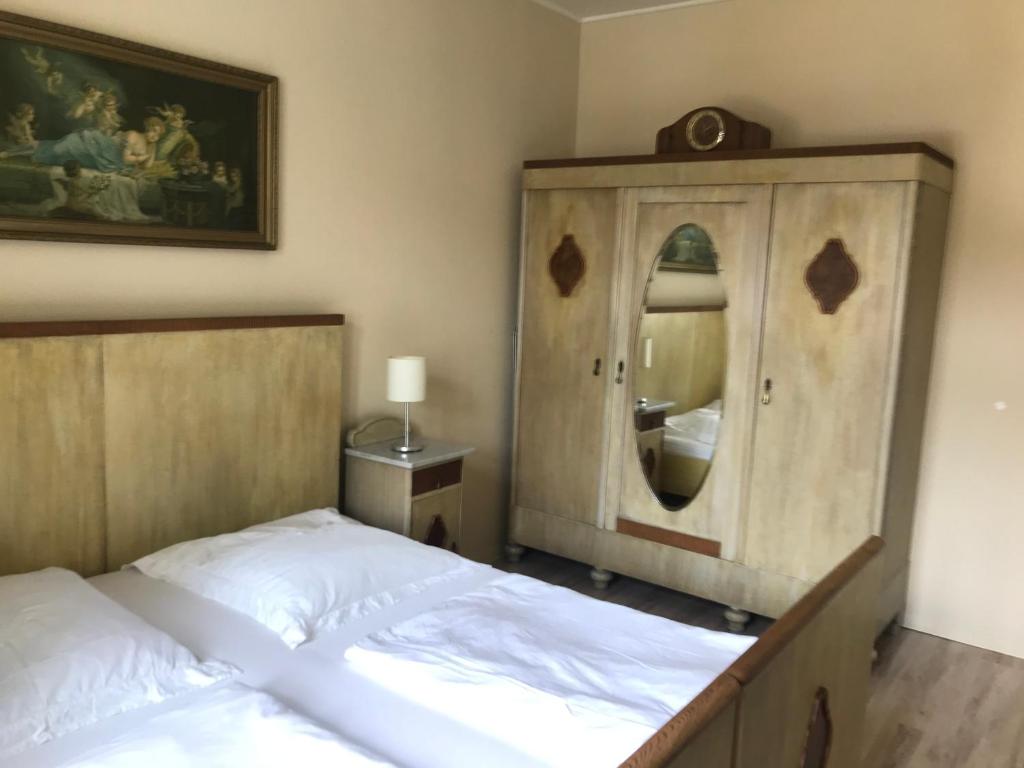 Ferienwohnung Parkblick room 5